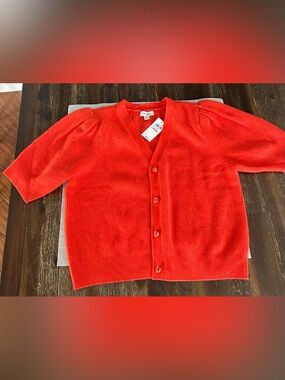 On 34th
Women's Puff-Sleeve V-Neck Cardigan